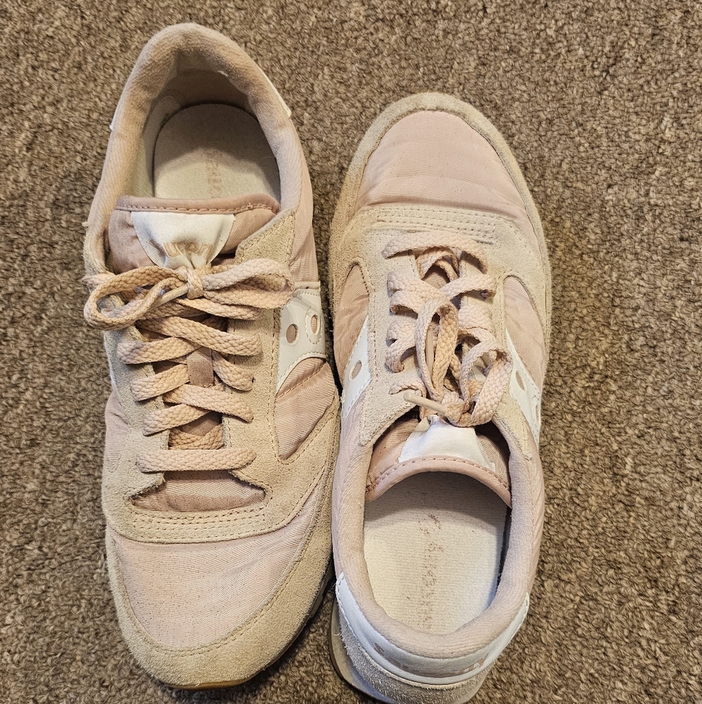 Saucony Women's Pale Pink Suede & Mesh Running Sneakers